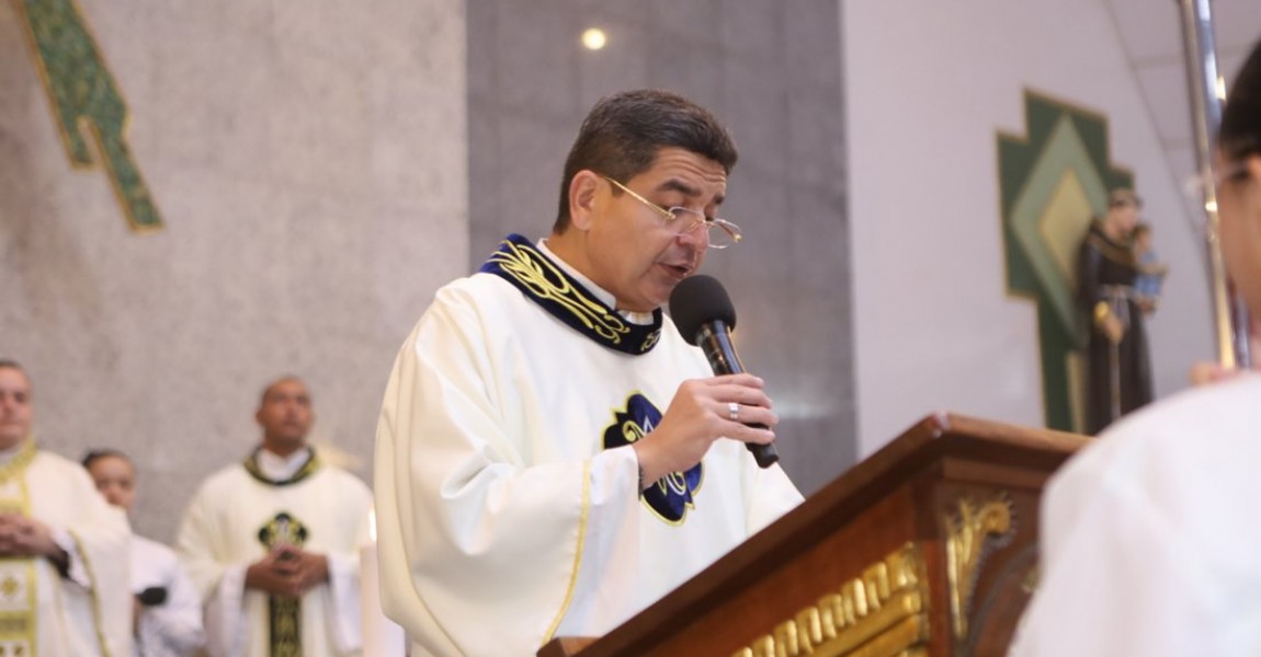 Missa em Ação de Graças marca celebração dos formandos 2025-2 da UNIESAMAZ