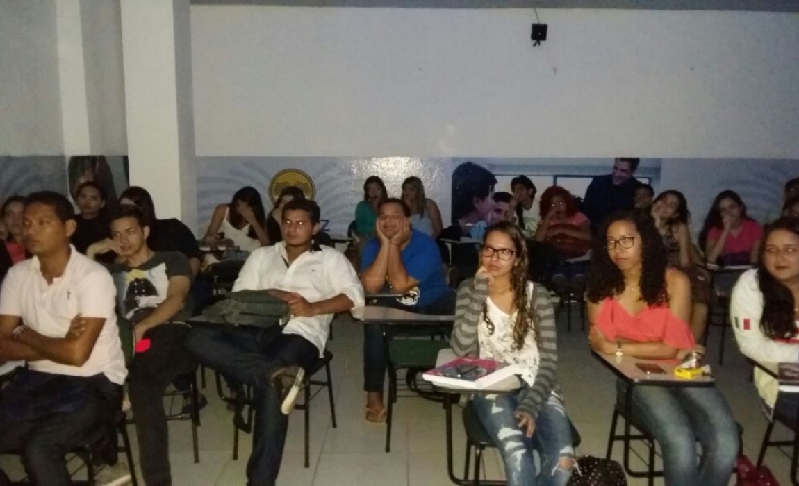 Alunos de Fonoaudiologia e Biomedicina participam de roda de conversa sobre Anatomia