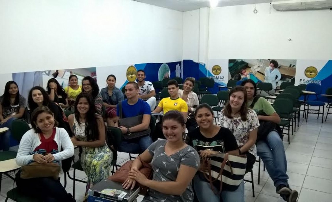 Alunos de Psicologia participam da Semana do Calouro na Esamaz