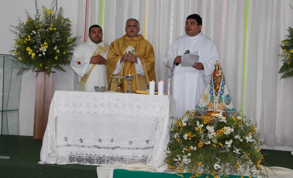 Esamaz recebe visita da imagem peregrina de Nossa Senhora de NazarÃ©