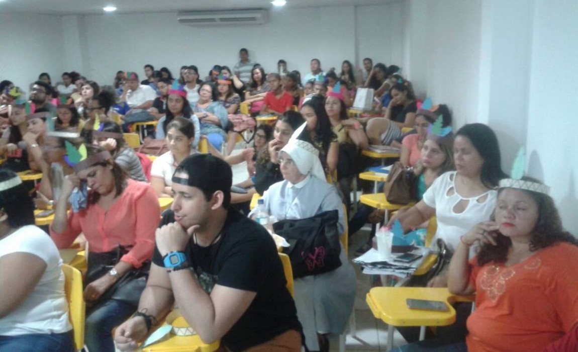 Curso de Psicologia comemora Dia do Índio na Esamaz